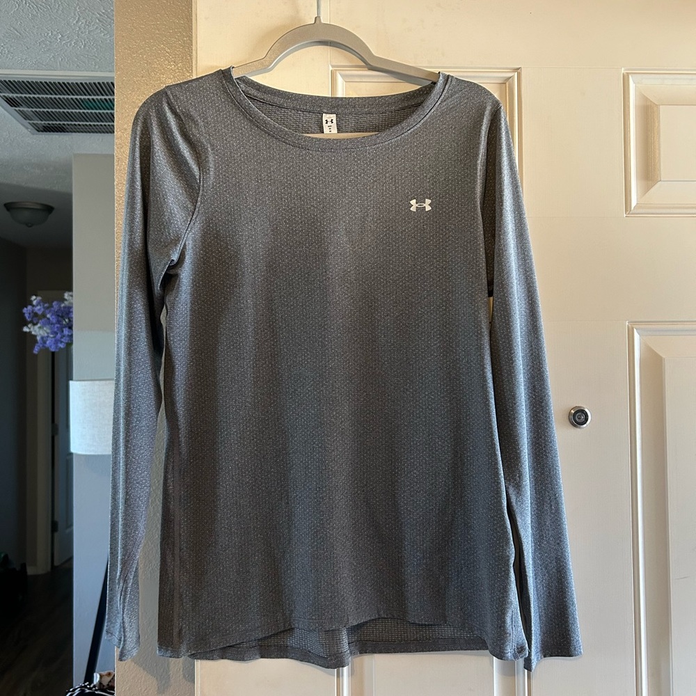 Under Armour moisture wicking shirt - medium